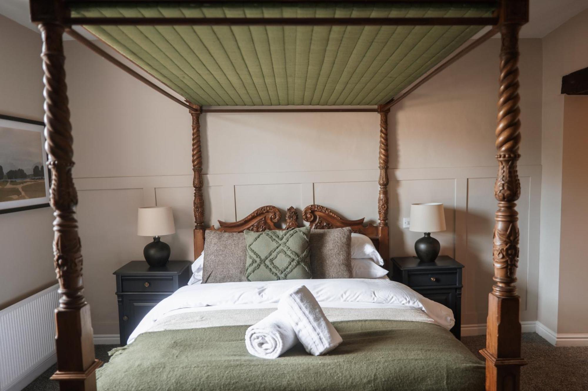 The Raven Hotel At Much Wenlock By Purestay Exterior foto